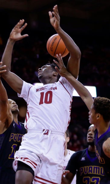 Hayes has 17, No. 16 Wisconsin rolls over Prairie View A&M